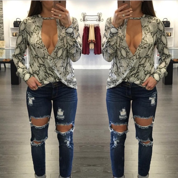 Tops - Amazing Boutique Top size S